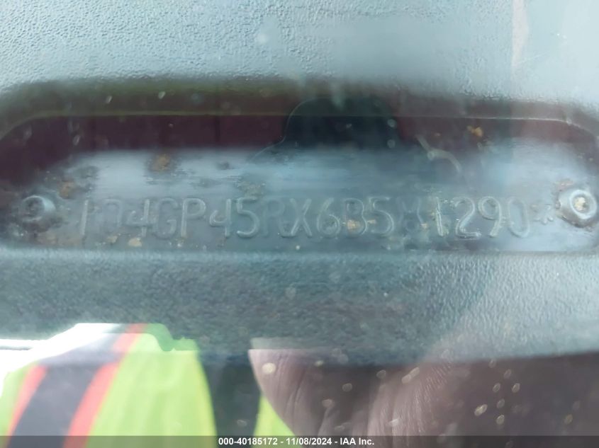 2006 Dodge Caravan Sxt VIN: 1D4GP45RX6B581290 Lot: 40185172