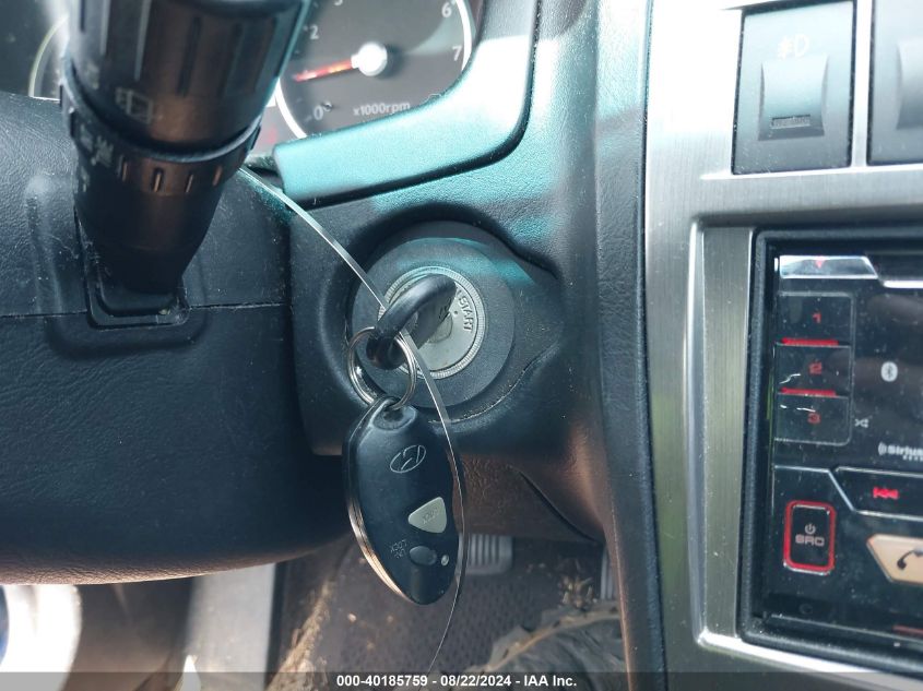 2004 Hyundai Tiburon Gt V6/Gt V6 Special Edition VIN: KMHHN65F54U111013 Lot: 40185759