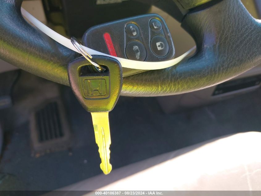 2002 Honda Odyssey Ex-L VIN: 5FNRL18002B034016 Lot: 40186387