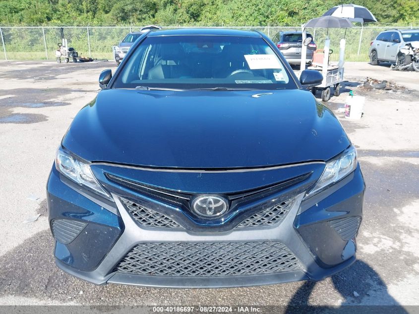 4T1B11HK3JU572400 2018 Toyota Camry Se