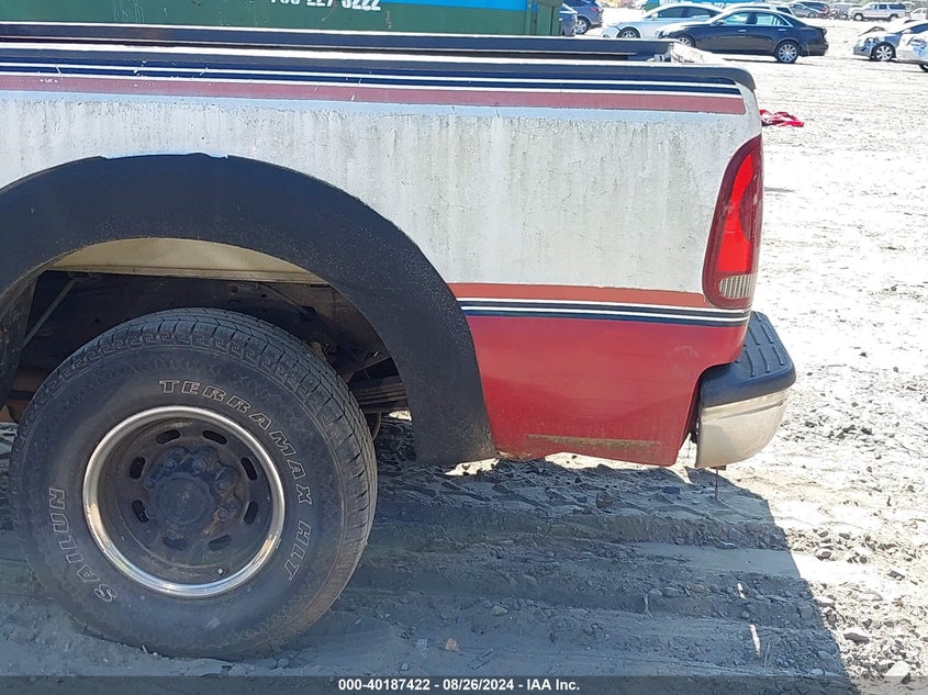 1999 Ford F-250 Lariat/Xl/Xlt VIN: 1FTNX20F7XEE73392 Lot: 40187422