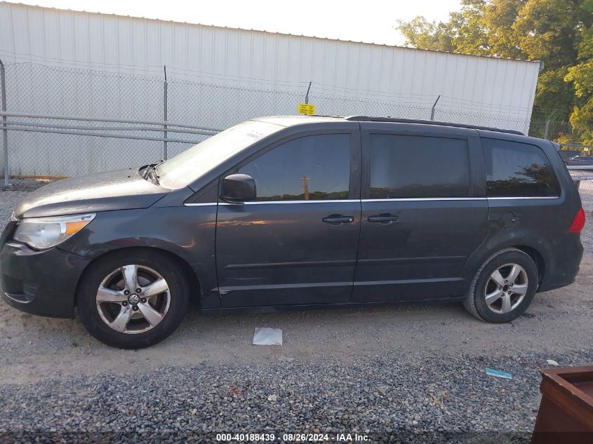 2V4RW5DG4BR750106 2011 Volkswagen Routan Sel