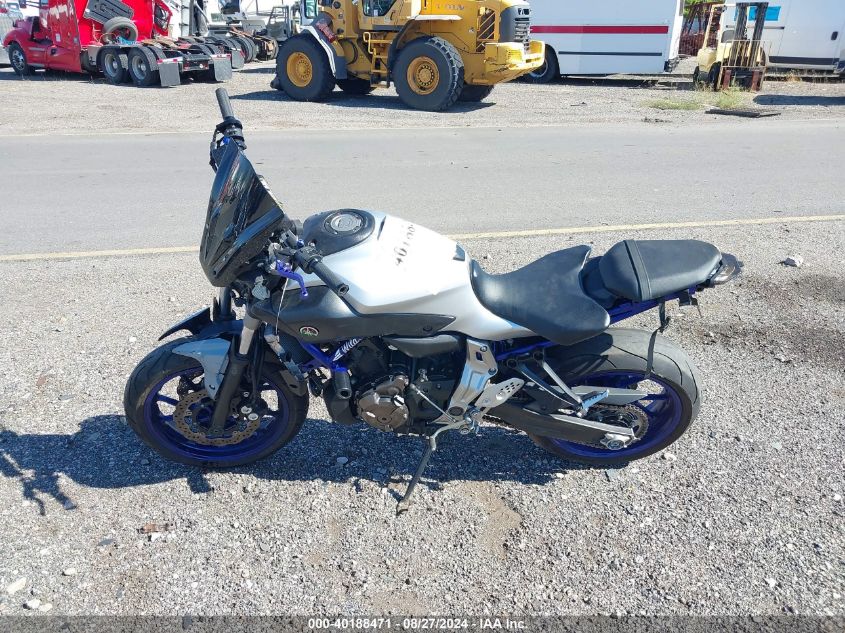 2016 YAMAHA FZ07 JYARM06E9GA009374