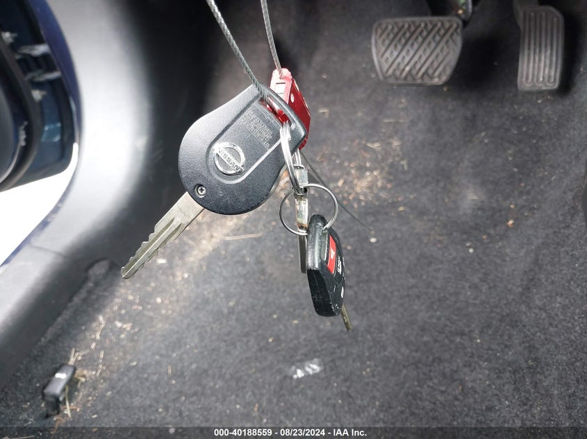 2014 NISSAN VERSA 1.6 SV - 3N1CN7AP8EL824909