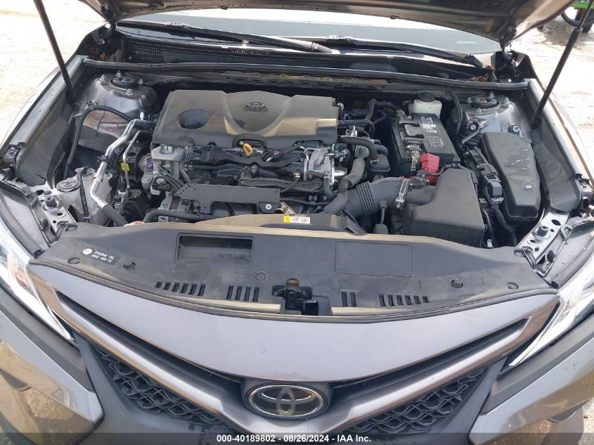 4T1B11HKXJU015919 2018 Toyota Camry Se