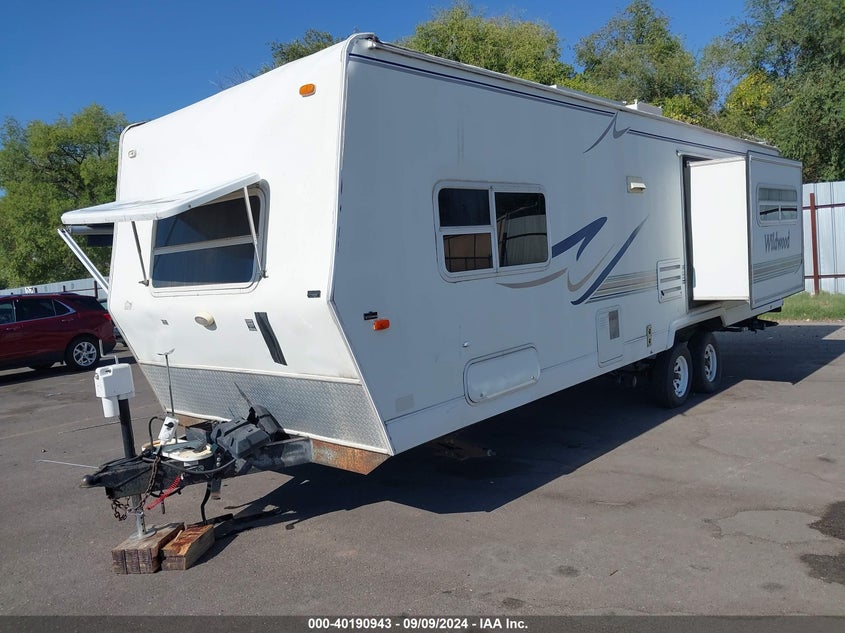 2002 Forest River Wildwood   White vin: 4X4TWDB202C036185