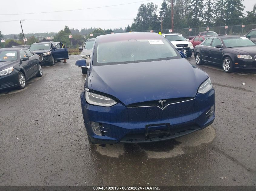 2017 Tesla Model X 100D/75D/90D VIN: 5YJXCBE28HF053781 Lot: 40192019