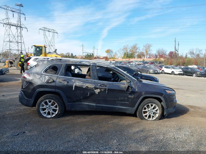 2015 Jeep Cherokee Latitude VIN: 1C4PJMCS9FW551307 Lot: 40193039