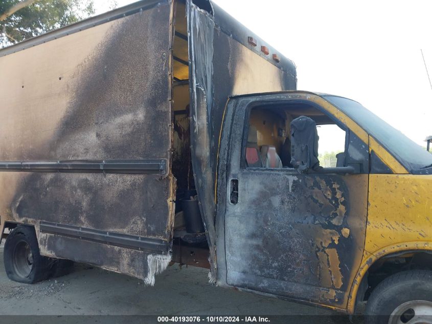 2006 GMC Savana Cutaway Work Van VIN: 1GDHG31U961902288 Lot: 40193076