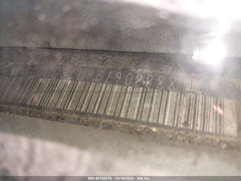 2006 GMC Savana Cutaway Work Van VIN: 1GDHG31U961902288 Lot: 40193076