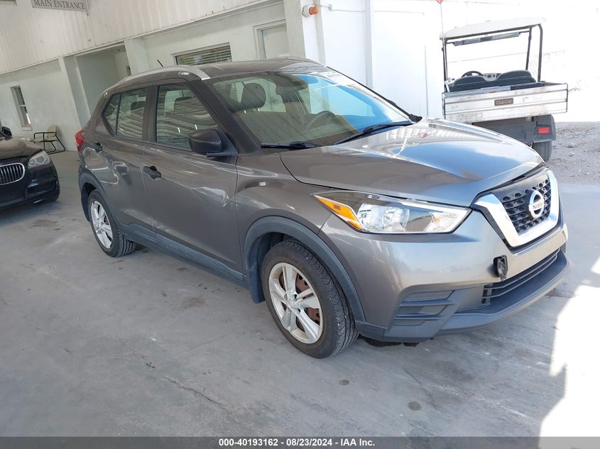 VIN 3N1CP5CU8JL531572 2018 NISSAN KICKS S