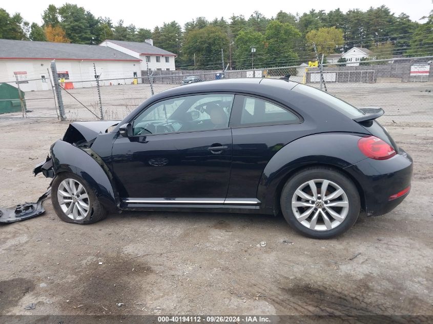 2017 Volkswagen Beetle #Pinkbeetle/1.8T Classic/1.8T S VIN: 3VWF17AT0HM629885 Lot: 40194112