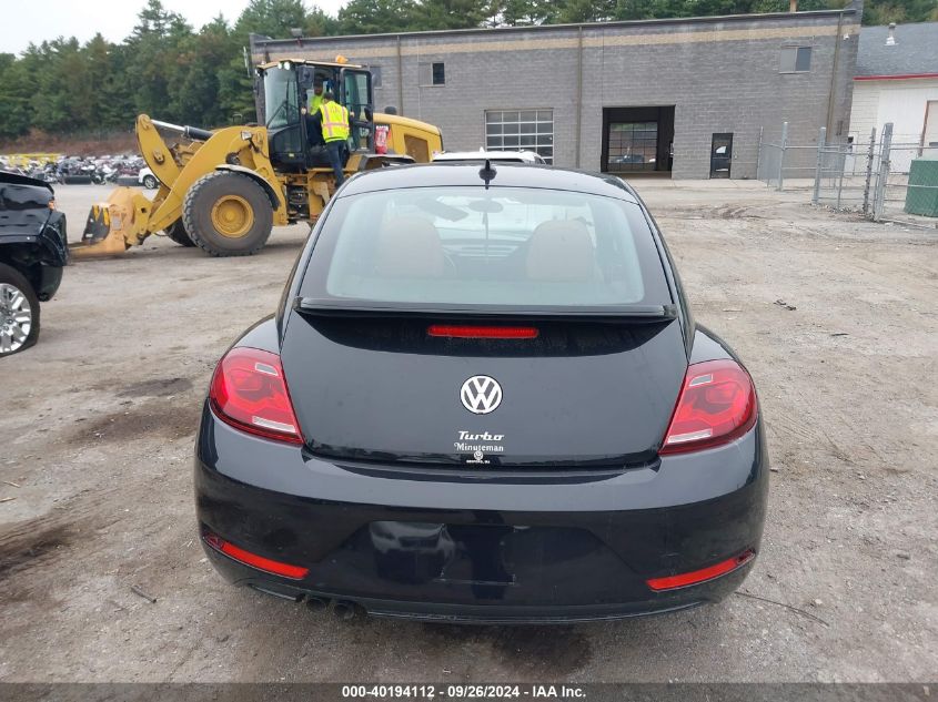 2017 Volkswagen Beetle #Pinkbeetle/1.8T Classic/1.8T S VIN: 3VWF17AT0HM629885 Lot: 40194112