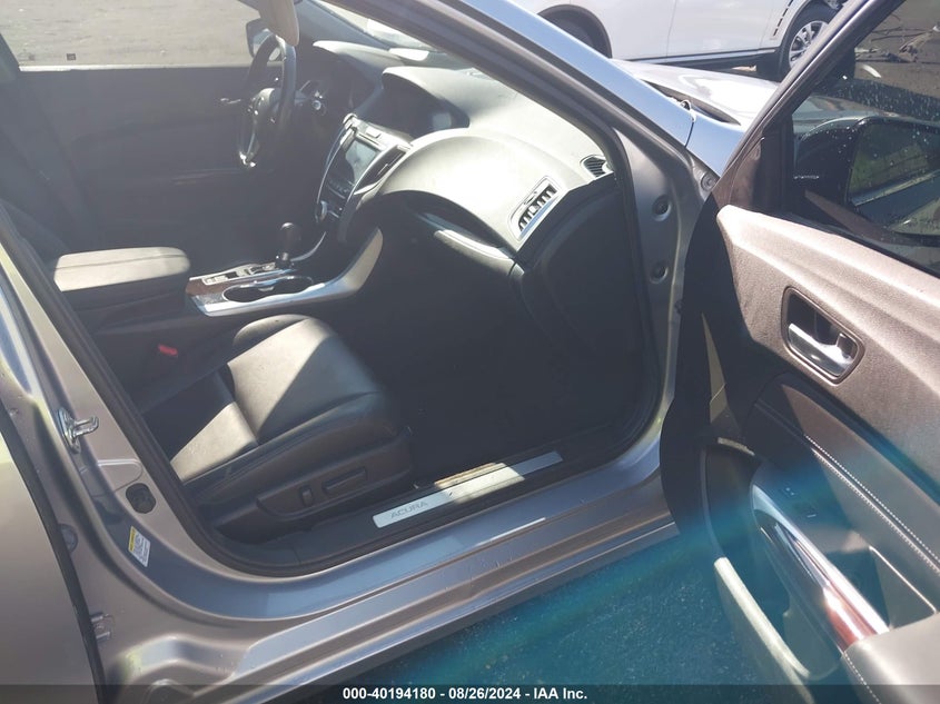 VIN 19UUB1F39HA008222 2017 ACURA TLX