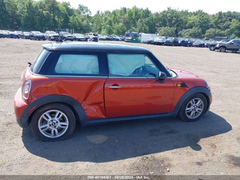 2013 Mini Hardtop Cooper VIN: WMWSU3C57DT677876 Lot: 40194361