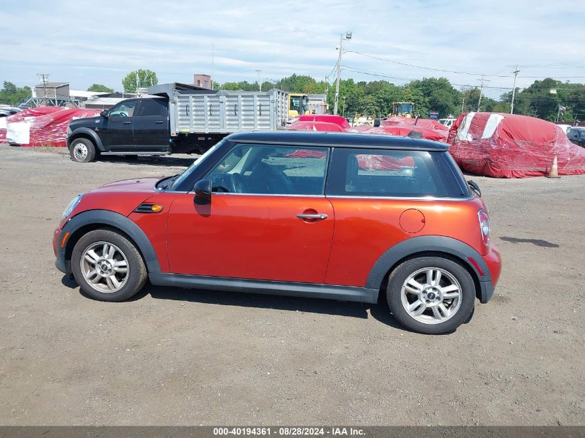 2013 Mini Hardtop Cooper VIN: WMWSU3C57DT677876 Lot: 40194361