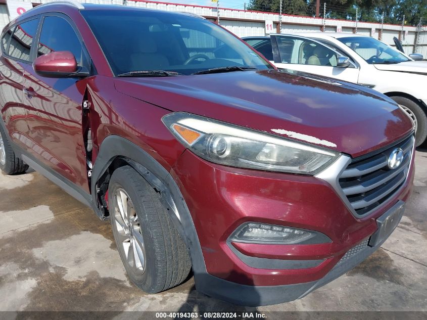 KM8J33A45HU264555 2017 Hyundai Tucson Se