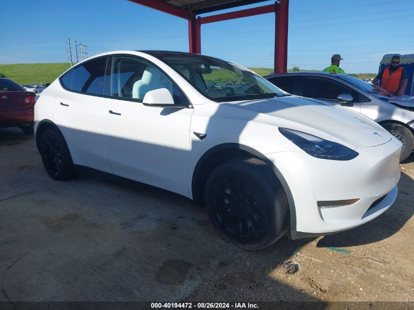 2024 TESLA MODEL Y - 7SAYGDED1RF094604