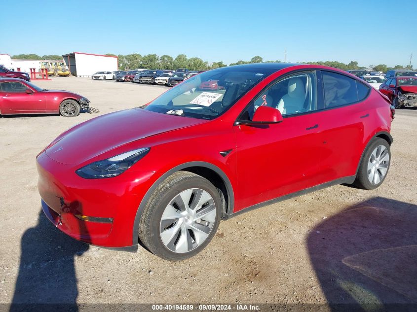 VIN 7SAYGDEE8PA157412 2023 TESLA MODEL Y no.2