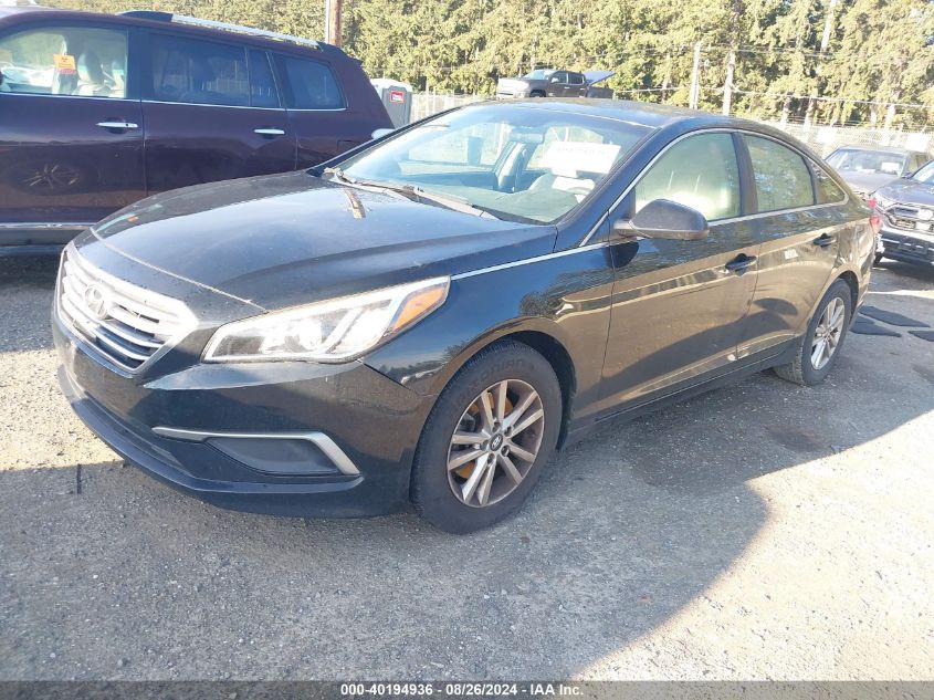 5NPE24AF0HH504508 2017 HYUNDAI SONATA - Image 2