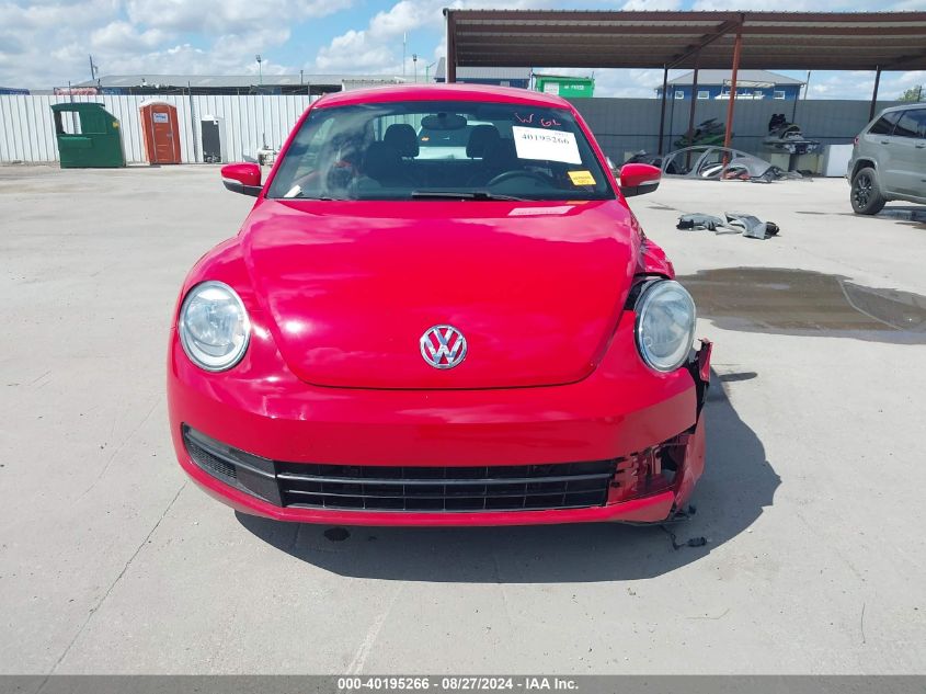 2013 Volkswagen Beetle 2.5L VIN: 3VWHP7AT1DM609596 Lot: 40195266