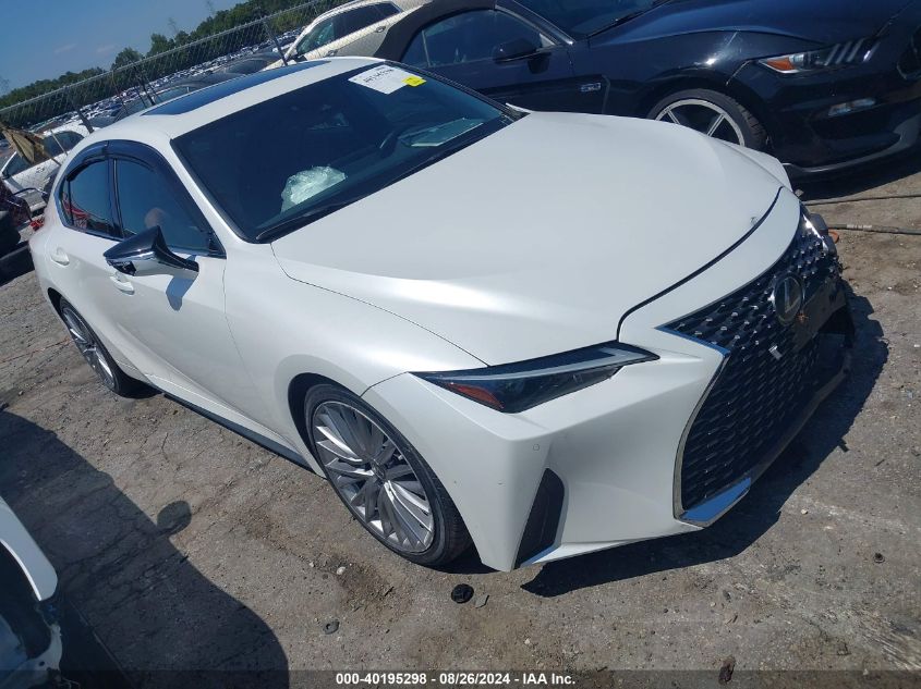 2022 Lexus IS300
