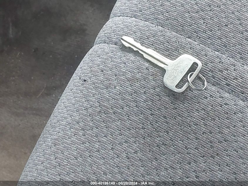 2000 Toyota Camry Le VIN: 4T1BG22K9YU947651 Lot: 40196149