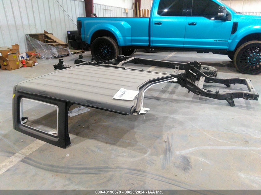 1900 JEEP WRANGLER FRAME AND HARDTOP