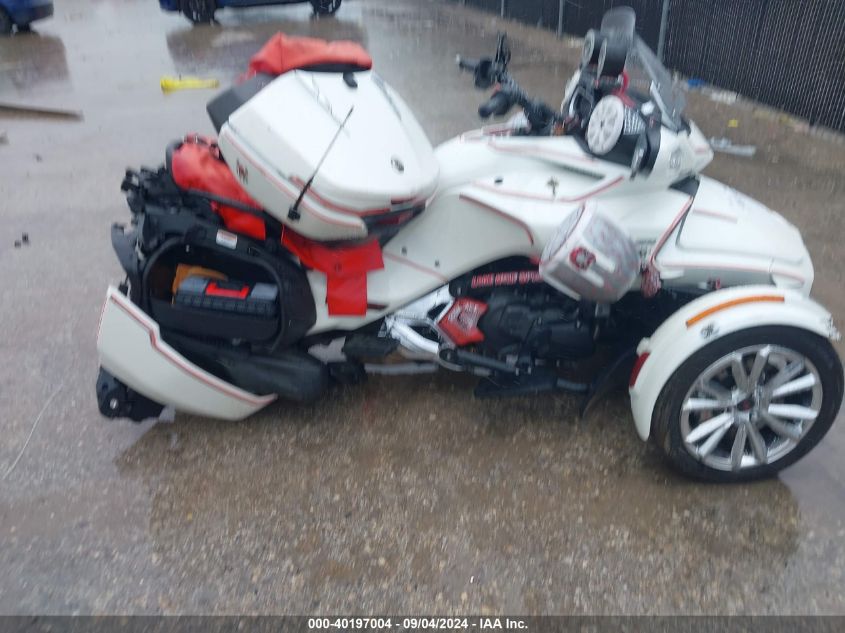 2018 Can-Am Spyder Roadster F3-T/F3 Limited/F3 Limited 10Th Anniversary VIN: 2BXREDD28JV002590 Lot: 40197004