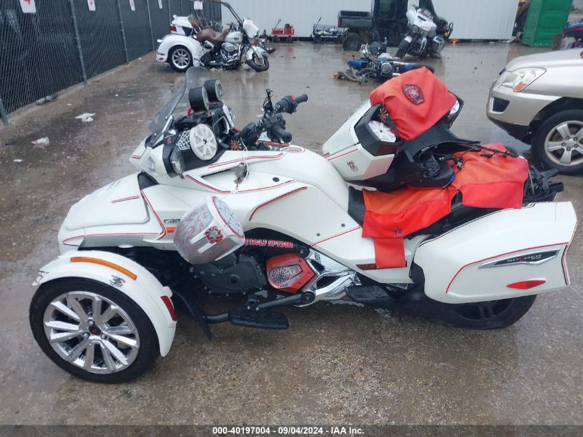 2018 Can-Am Spyder Roadster F3-T/F3 Limited/F3 Limited 10Th Anniversary VIN: 2BXREDD28JV002590 Lot: 40197004