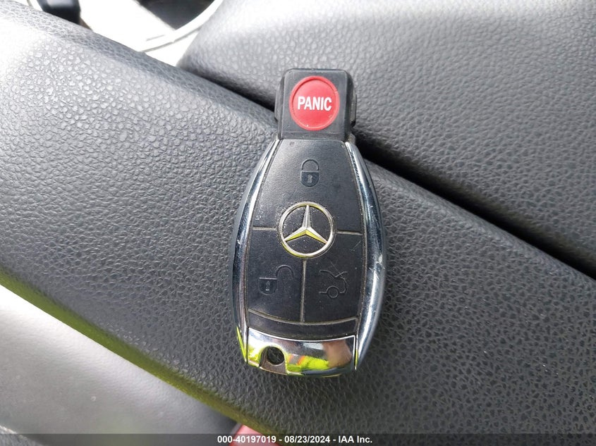 2008 Mercedes-Benz C 300 Luxury 4Matic/Sport 4Matic VIN: WDDGF81X08F102274 Lot: 40197019