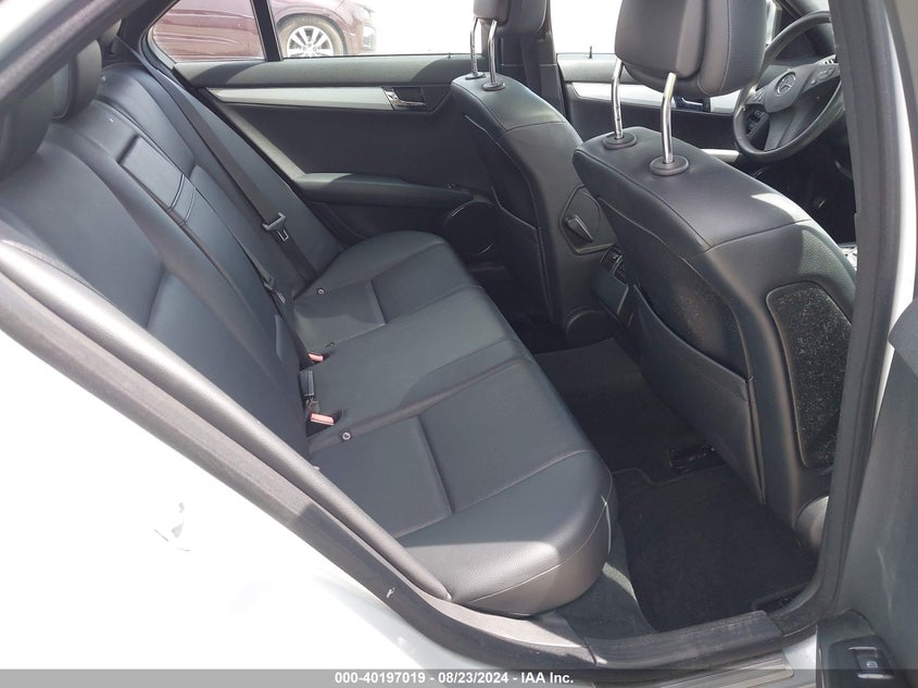 2008 Mercedes-Benz C 300 Luxury 4Matic/Sport 4Matic VIN: WDDGF81X08F102274 Lot: 40197019