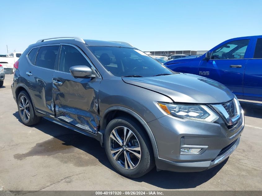 JN8AT2MTXHW400365 2017 NISSAN ROGUE - Image 1