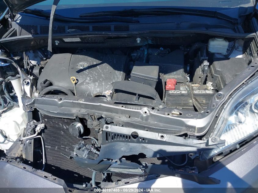VIN 5TDKZ3DC6JS946140 2018 TOYOTA SIENNA LE 8 PASSENGER