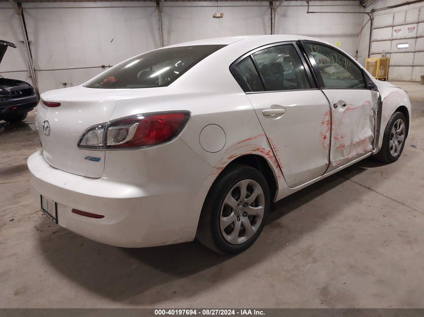 2013 MAZDA MAZDA3 I SPORT - JM1BL1UP3D1747136