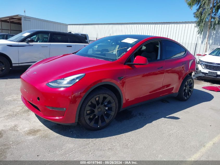 7SAYGDEE9NF386813 2022 TESLA MODEL Y - Image 2