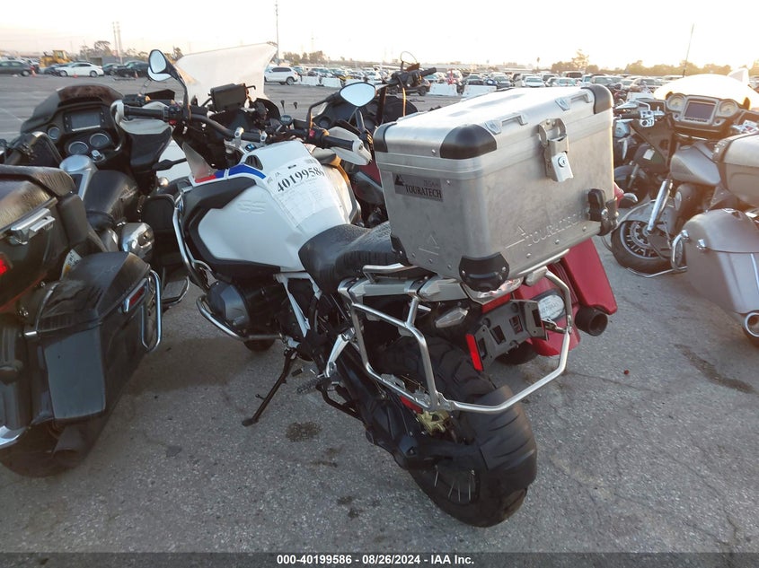 VIN WB10M1305N6F14176 2022 BMW R 1250 GS ADVENTURE