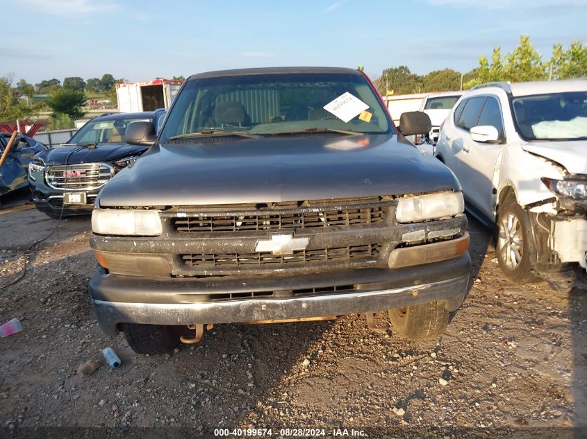 1GCEK19T8YE388208 2000 Chevrolet Silverado 1500 Ls