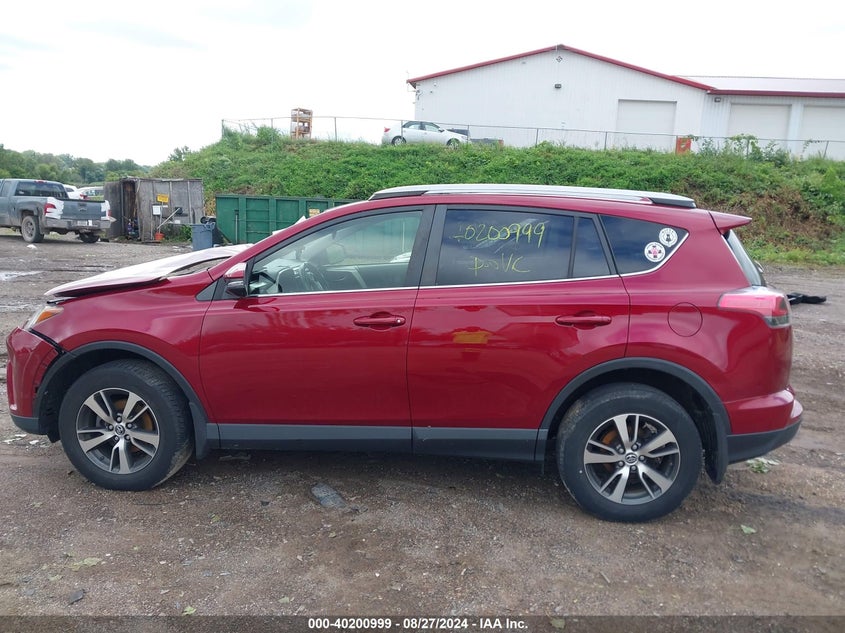 2018 TOYOTA RAV4 XLE - JTMRFREV7JD251316