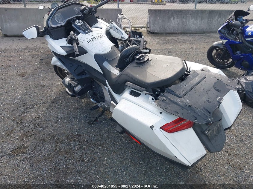 VIN JH2SC7959JK002396 2018 HONDA GL1800 D