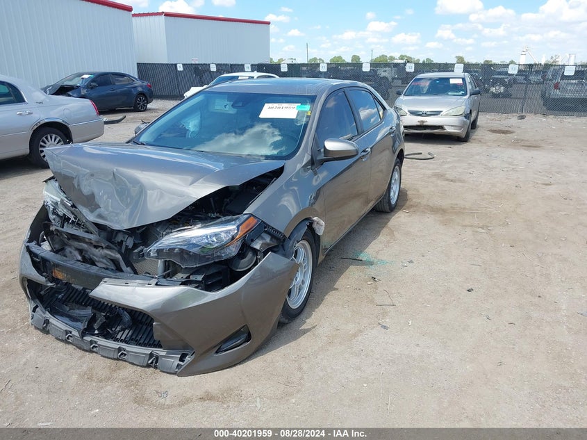 2017 TOYOTA COROLLA LE - 5YFBURHE1HP574688