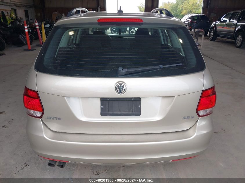 2013 VOLKSWAGEN JETTA SPORTWAGEN 2.5L S - 3VWPP7AJ1DM646268