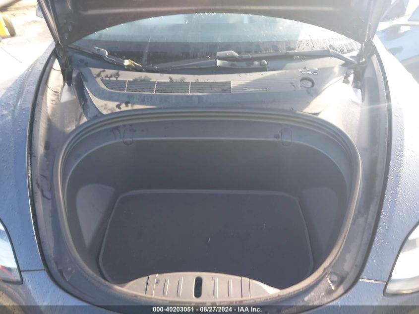 2018 Tesla Model 3 Long Range/Performance VIN: 5YJ3E1EB9JF135740 Lot: 40203051