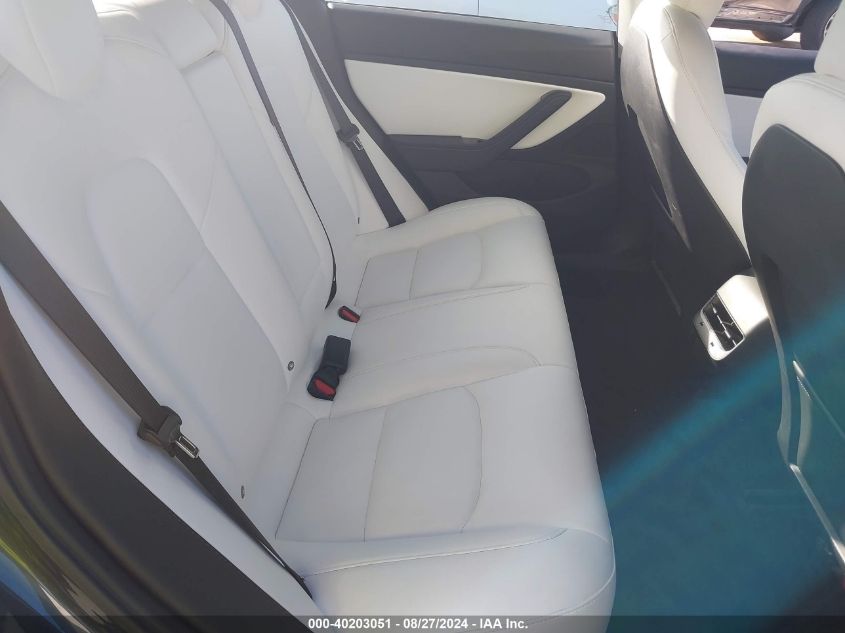 2018 Tesla Model 3 Long Range/Performance VIN: 5YJ3E1EB9JF135740 Lot: 40203051