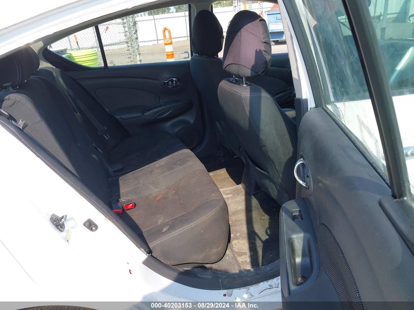 2016 Nissan Versa 1.6 S/1.6 S+/1.6 Sl/1.6 Sv VIN: 3N1CN7AP3GL899830 Lot: 40203153