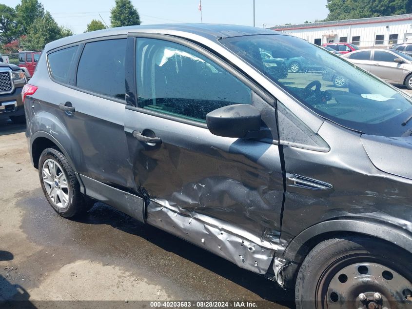 2013 Ford Escape S VIN: 1FMCU0F76DUB90337 Lot: 40203683