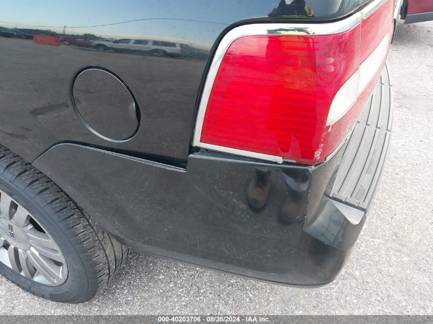 2007 Lincoln Navigator VIN: 5LMFU275X7LJ20126 Lot: 40203706