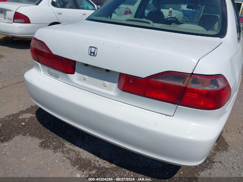 1998 Honda Accord Lx VIN: 1HGCG5647WA177391 Lot: 40204295