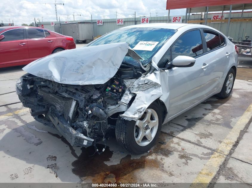 3KPFK4A78JE246844 2018 KIA FORTE - Image 2