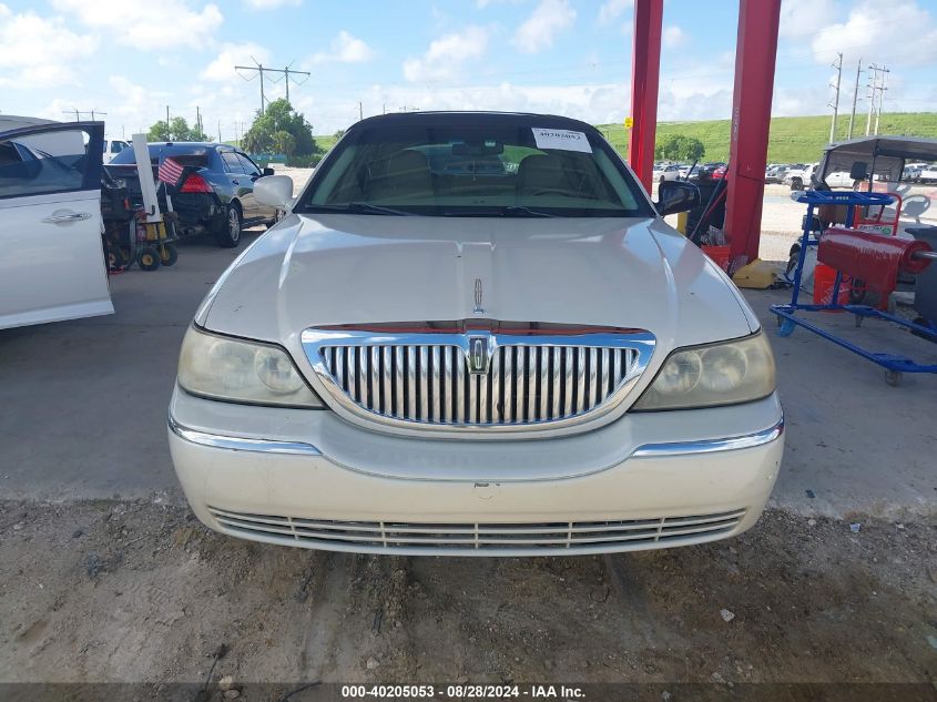 2006 Lincoln Town Car Signature Limited VIN: 1LNHM82V36Y627084 Lot: 40205053